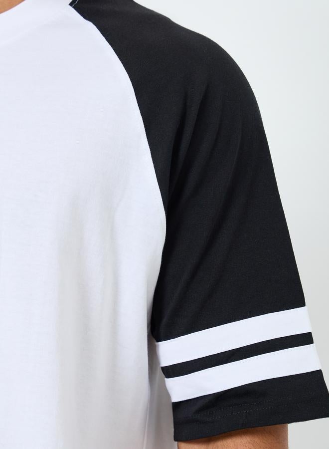 ستايلي تيشيرت بأكمام راجلان وتصميم كتل ألوان وقصة واسعة للرجال - Image 2